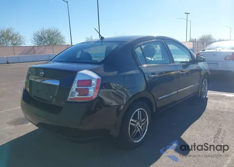 2010 Nissan Sentra 2.0S z USA, uszkodzony, nr VIN 3N1AB6AP6AL673329